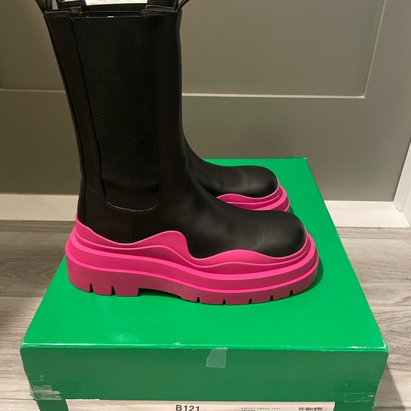 Authentic Bottega Veneta Boots